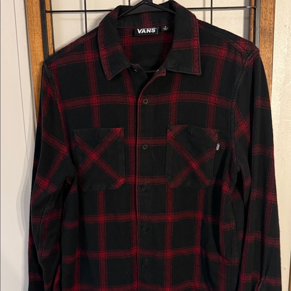 Vans Men's Heavyweight Black and Red Plaid Shirt Size Small